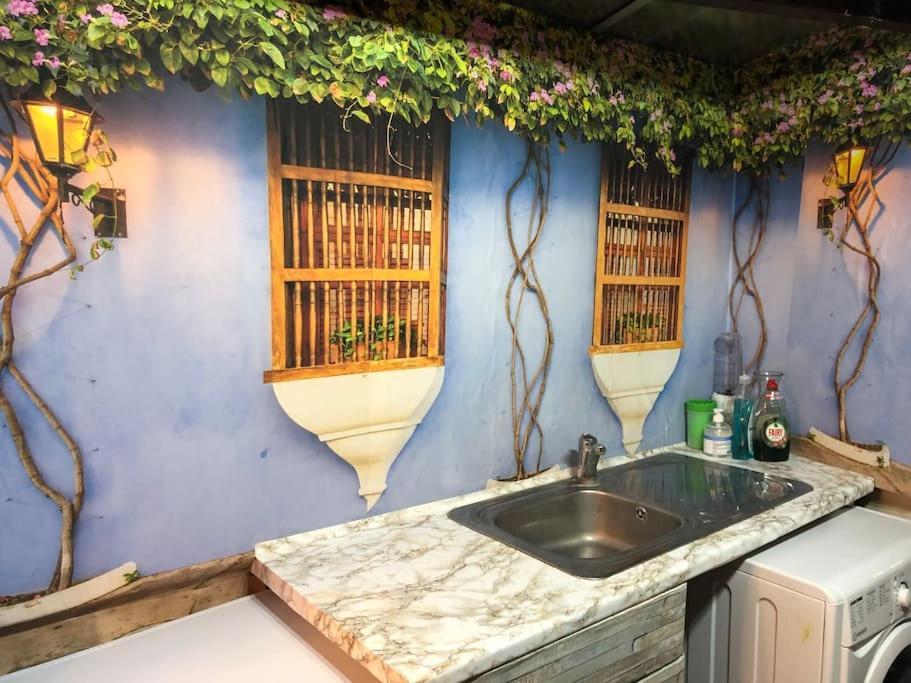 Cheerful 4 Bedroom House With Garden Free Parking 런던 외부 사진