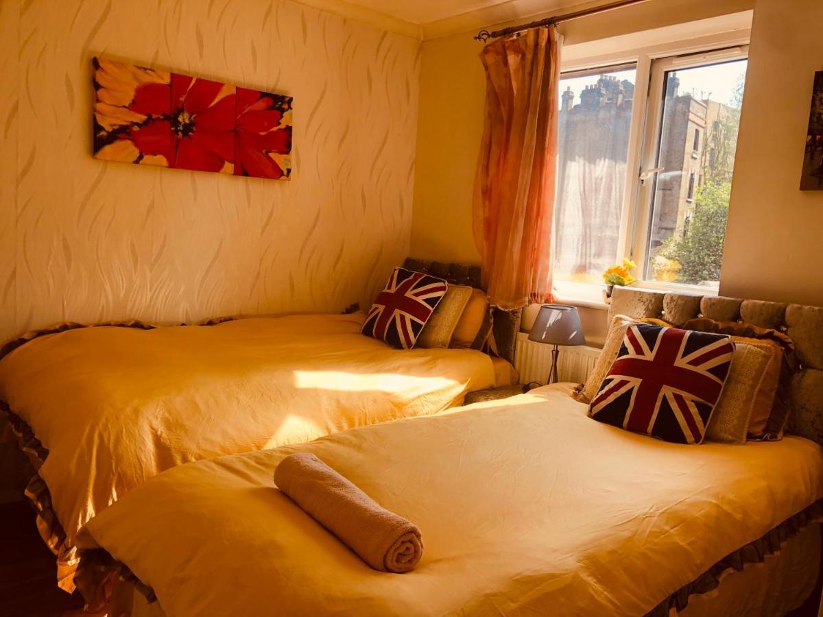 Cheerful 4 Bedroom House With Garden Free Parking 런던 외부 사진