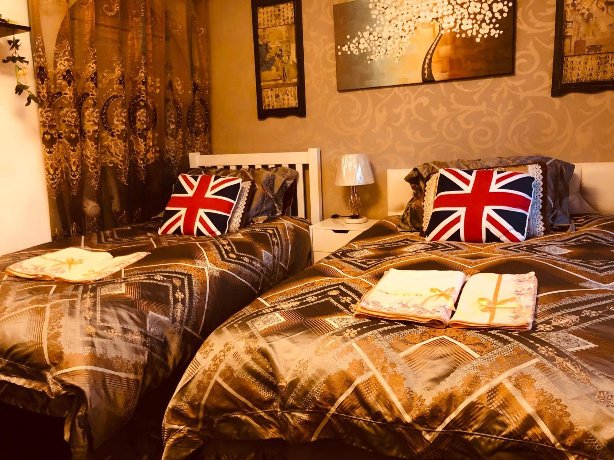 Cheerful 4 Bedroom House With Garden Free Parking 런던 외부 사진